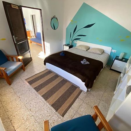 Joyhouse Guest House Тегисе Екстериор снимка