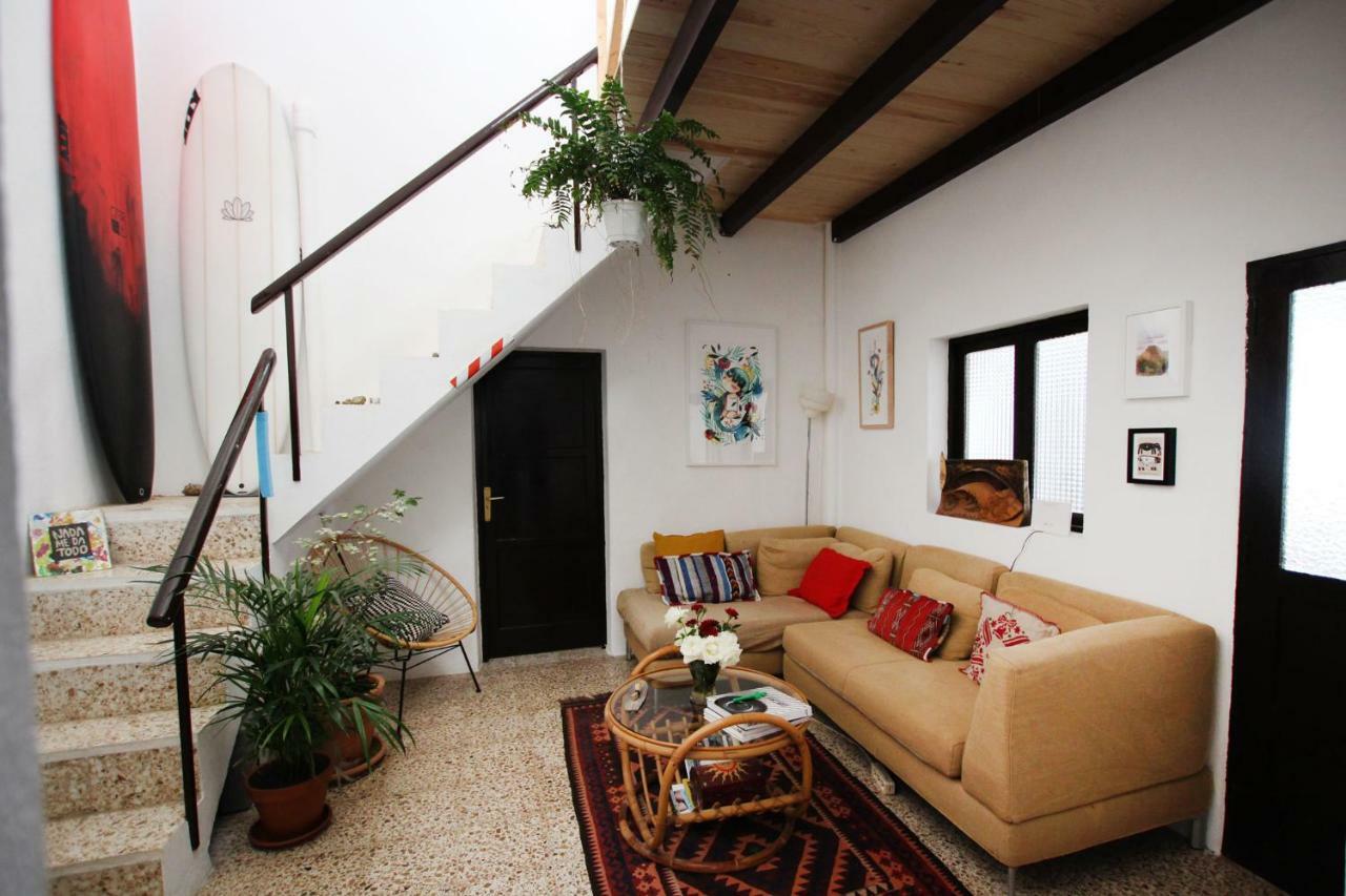 Joyhouse Guest House Тегисе Екстериор снимка