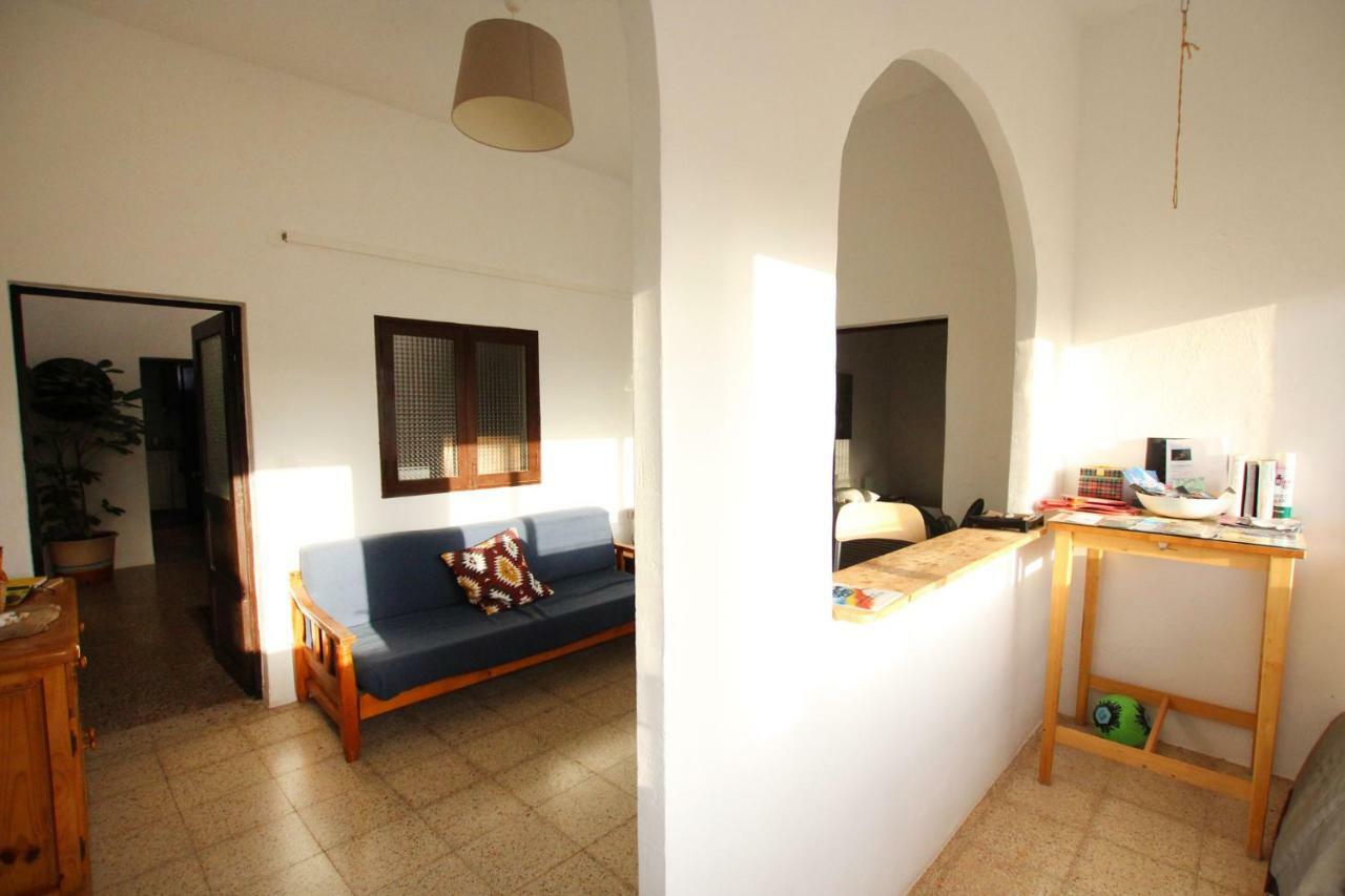 Joyhouse Guest House Тегисе Екстериор снимка