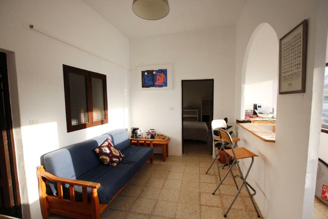 Joyhouse Guest House Тегисе Екстериор снимка